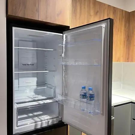 شقة Erida's تيرانا